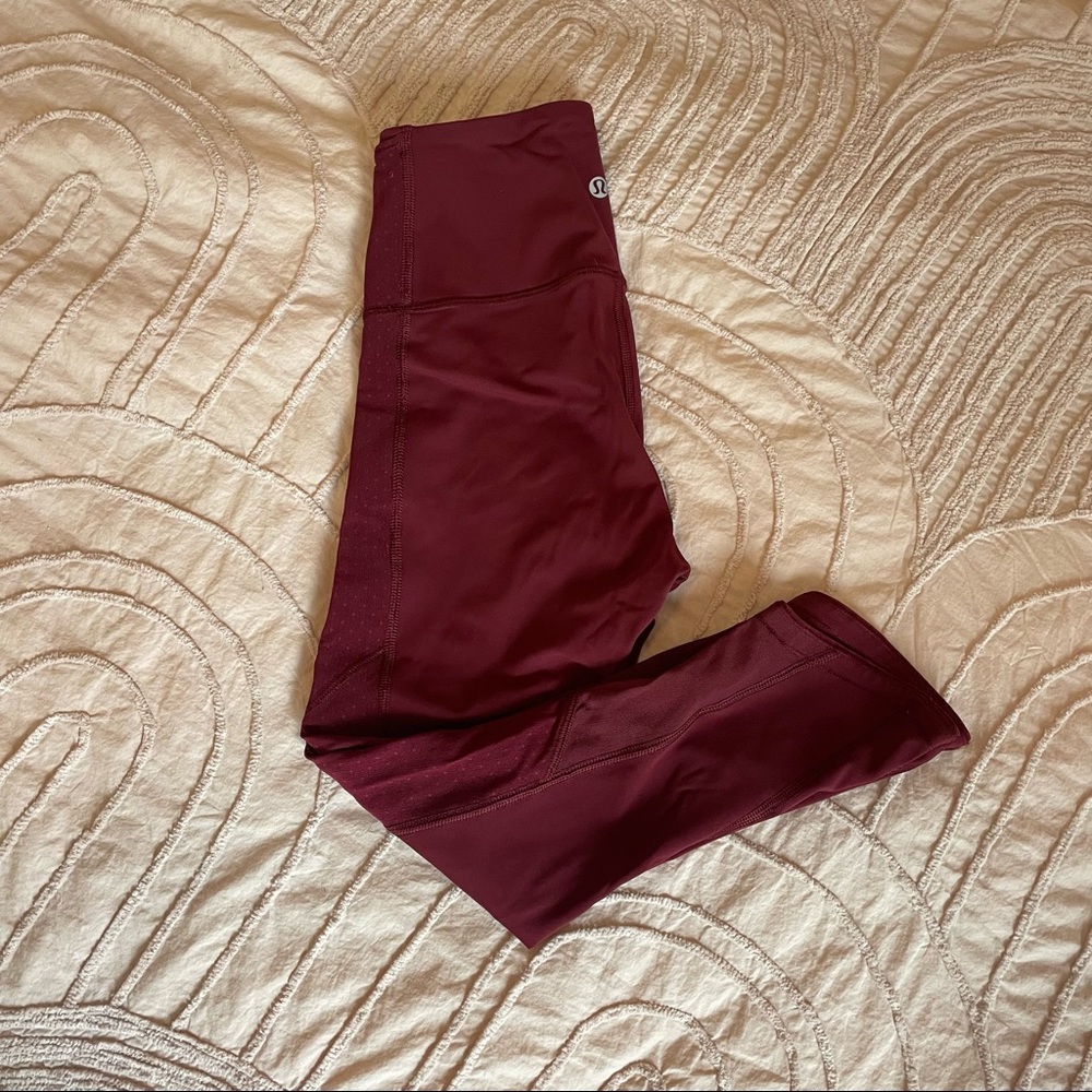 Lululemon Body Con Crop 21” Size 4